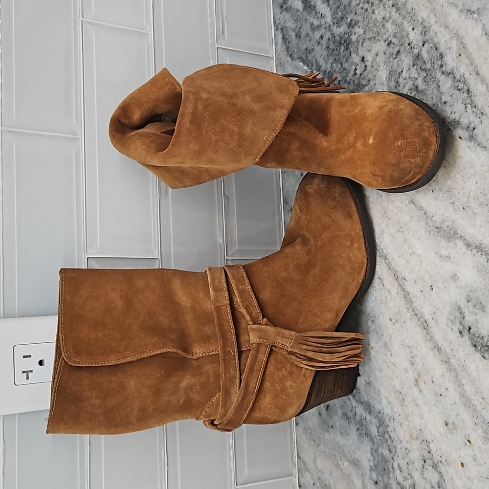 Sbicca Cairenn boho western suede tan tassle. Fringe boots !! Size 7